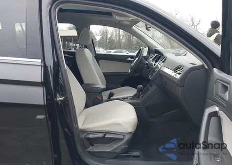 2020 Volkswagen Tiguan 2.0T Se/2.0T Se R-Line Black/2.0T Sel z USA, uszkodzony, nr VIN 3VV2B7AX5LM025213